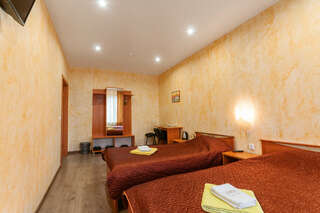 Гостевой дом Старый Псков Псков Бюджетный трехместный номер-2